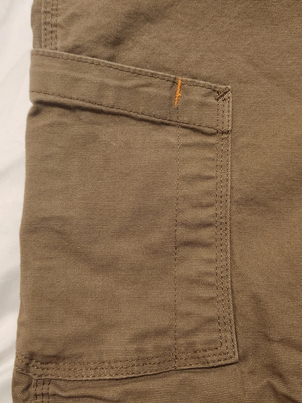 Ariat Men's Cargo Shorts in Olive/Tan